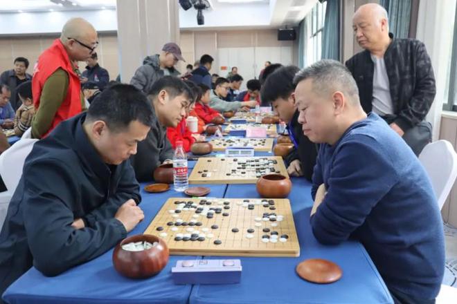 第十七届广西围棋联赛圆满落幕开元棋牌桂林广陆数测队夺冠！(图4)